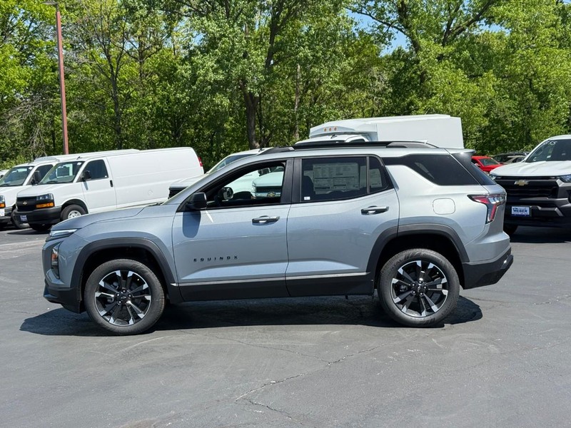 Chevrolet Equinox Vehicle Full-screen Gallery Image 2