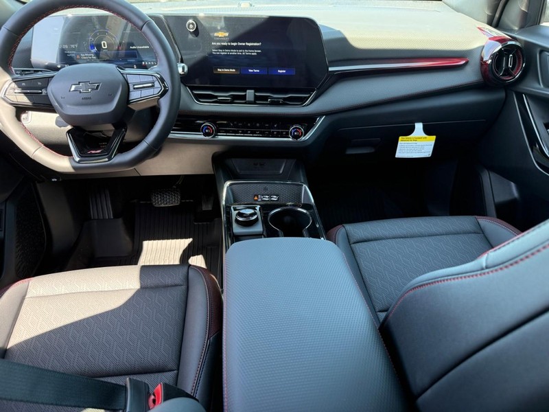 Chevrolet Equinox Vehicle Full-screen Gallery Image 6