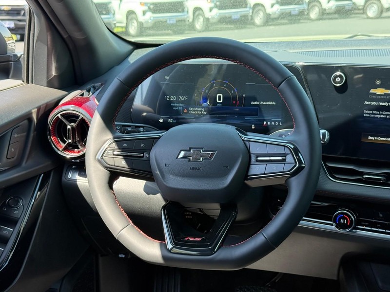 Chevrolet Equinox Vehicle Full-screen Gallery Image 7