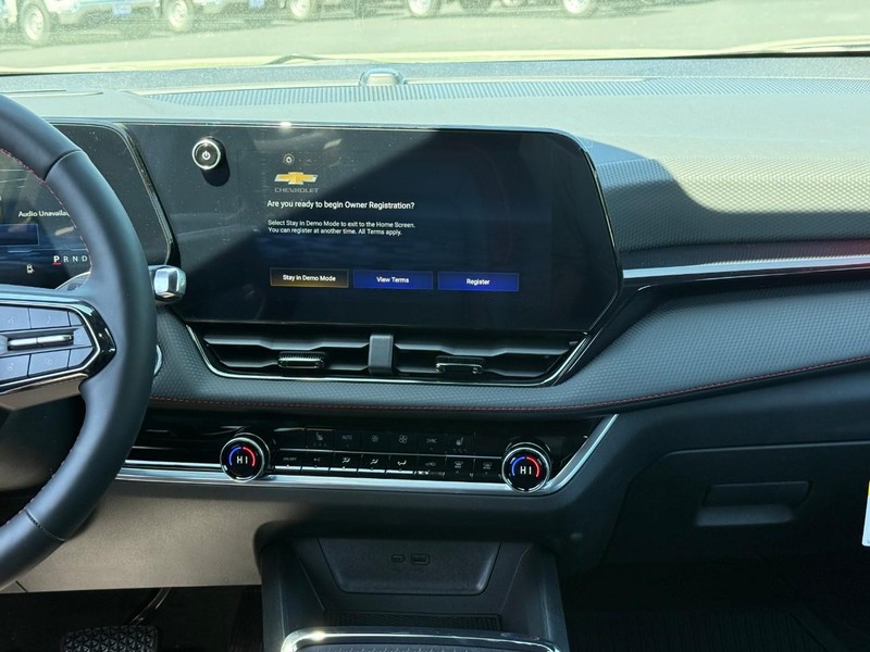 Chevrolet Equinox Vehicle Full-screen Gallery Image 8
