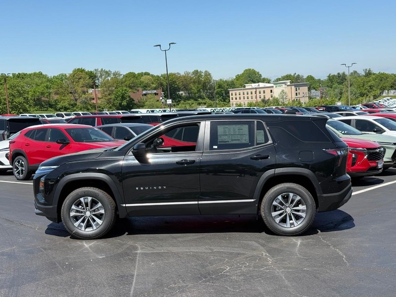 Chevrolet Equinox Vehicle Full-screen Gallery Image 2