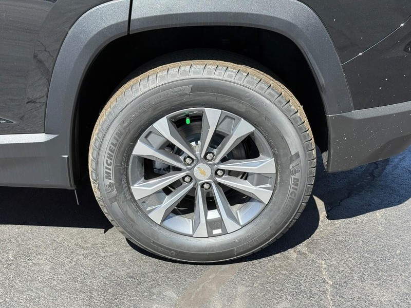 Chevrolet Equinox Vehicle Full-screen Gallery Image 4