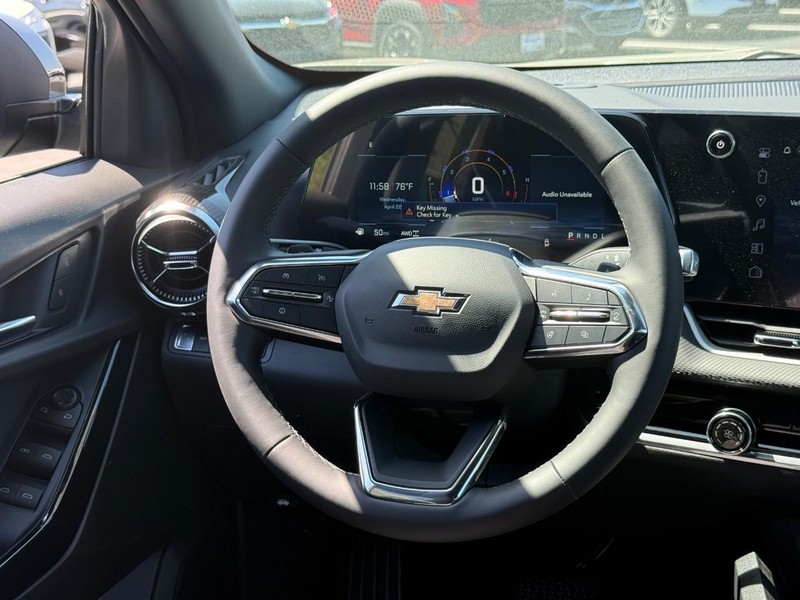 Chevrolet Equinox Vehicle Full-screen Gallery Image 7