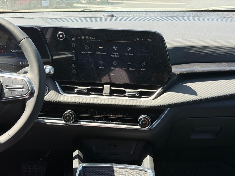 Chevrolet Equinox Vehicle Full-screen Gallery Image 8