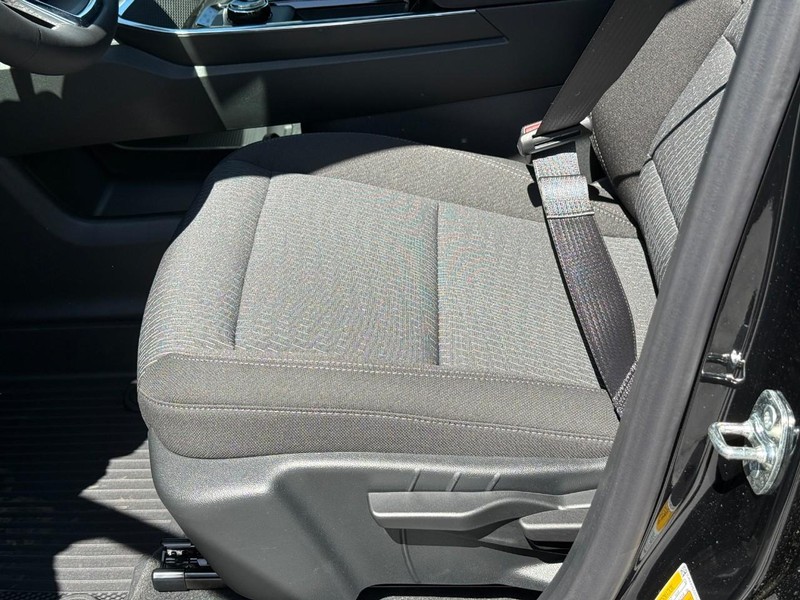 Chevrolet Equinox Vehicle Full-screen Gallery Image 11