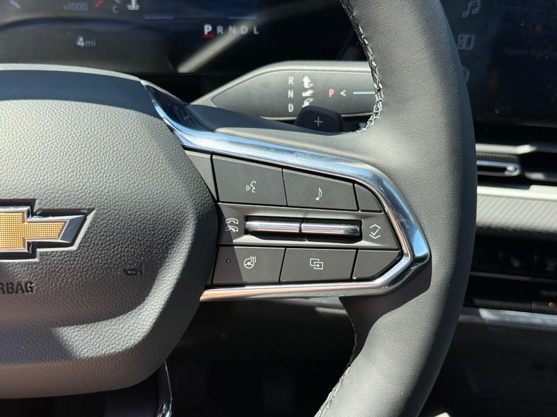 Chevrolet Equinox Vehicle Full-screen Gallery Image 13