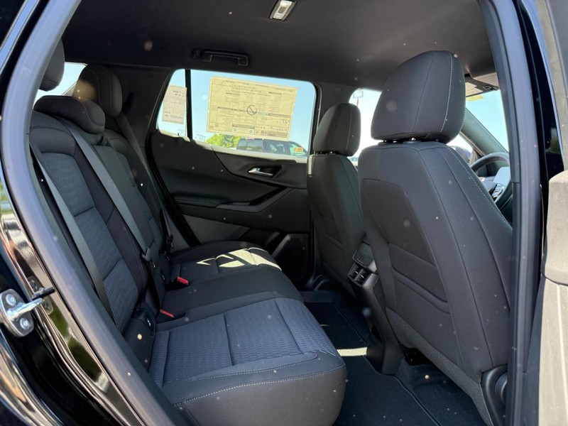 Chevrolet Equinox Vehicle Full-screen Gallery Image 5