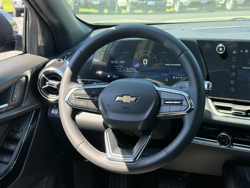 Chevrolet Equinox Vehicle Full-screen Gallery Image 7