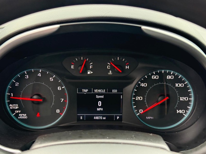 Chevrolet Malibu Vehicle Full-screen Gallery Image 20