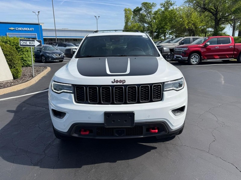 Jeep Grand Cherokee Vehicle Full-screen Gallery Image 10