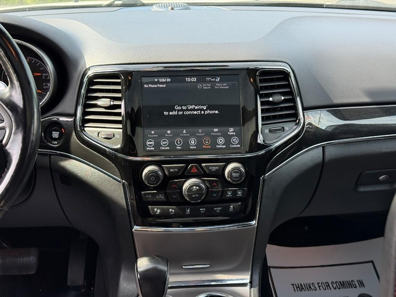 Jeep Grand Cherokee Vehicle Full-screen Gallery Image 14