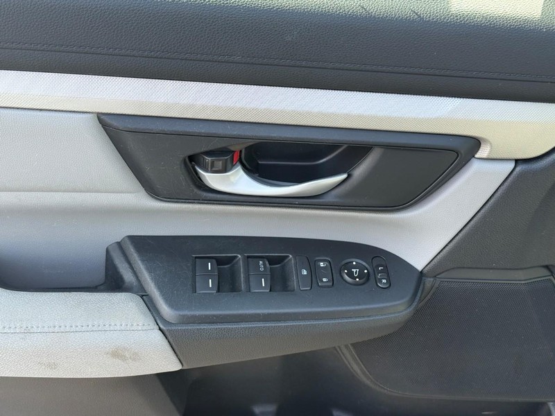 Honda CR-V Vehicle Full-screen Gallery Image 17