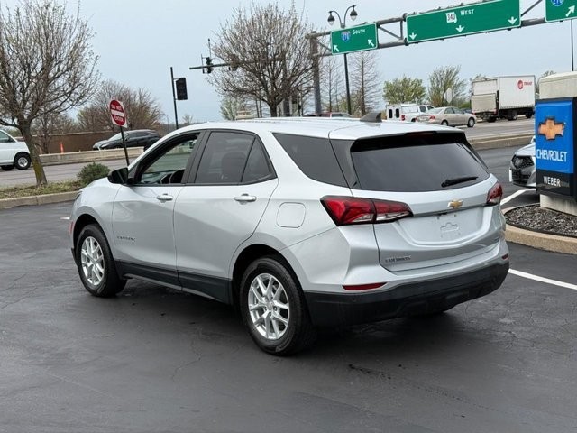 Chevrolet Equinox Vehicle Full-screen Gallery Image 3