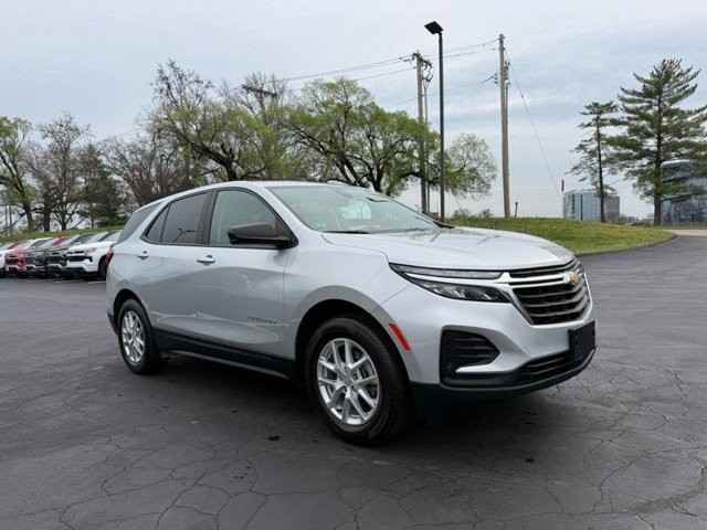 Chevrolet Equinox Vehicle Full-screen Gallery Image 8