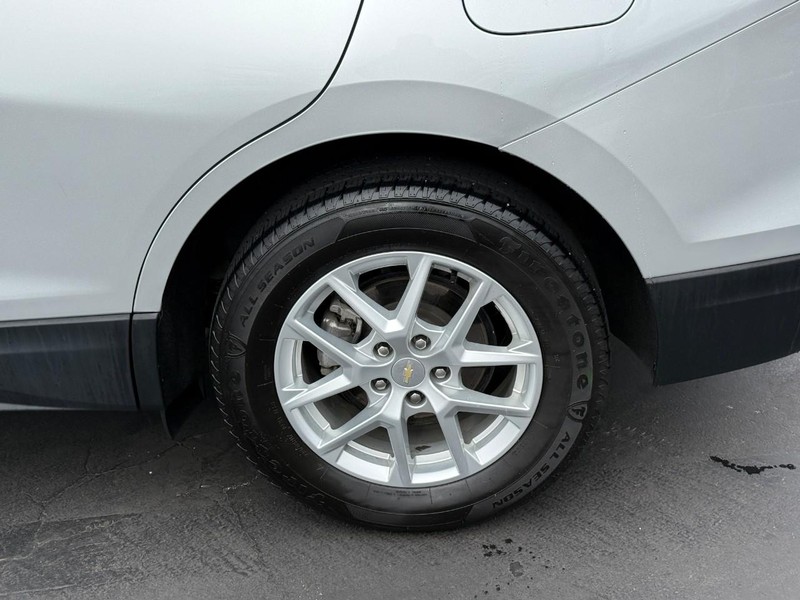 Chevrolet Equinox Vehicle Full-screen Gallery Image 4