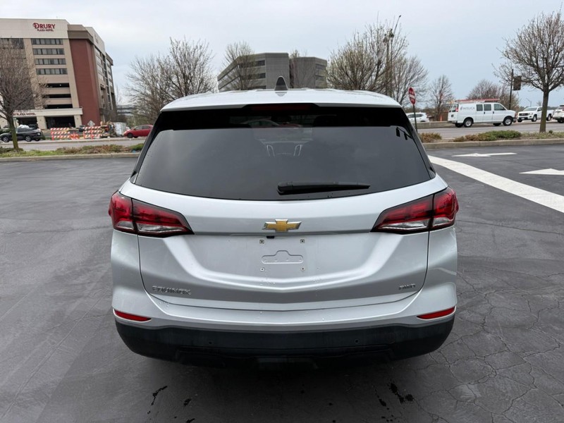 Chevrolet Equinox Vehicle Full-screen Gallery Image 6