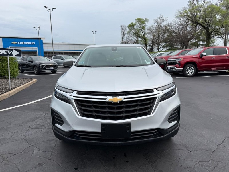 Chevrolet Equinox Vehicle Full-screen Gallery Image 9