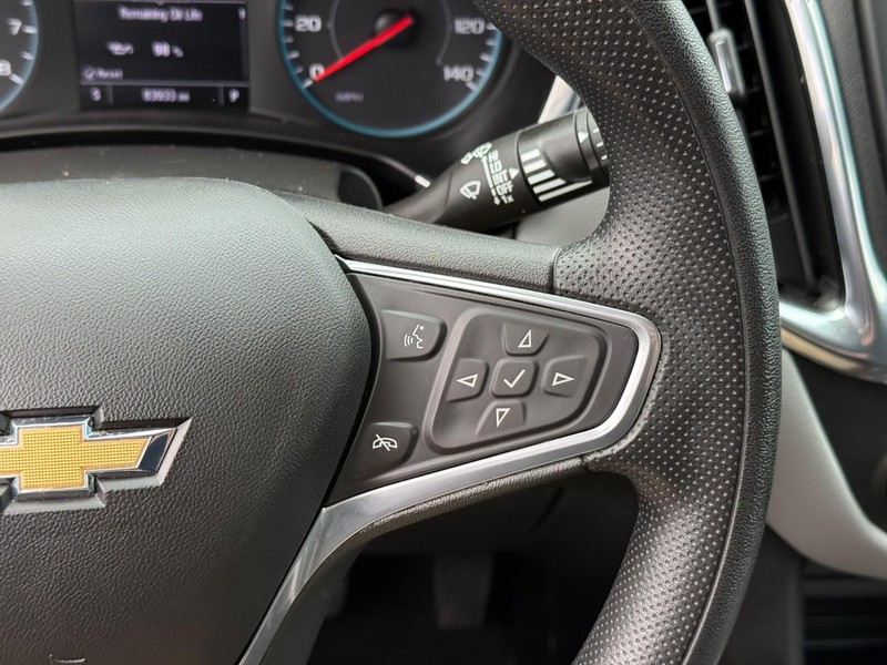 Chevrolet Equinox Vehicle Full-screen Gallery Image 19