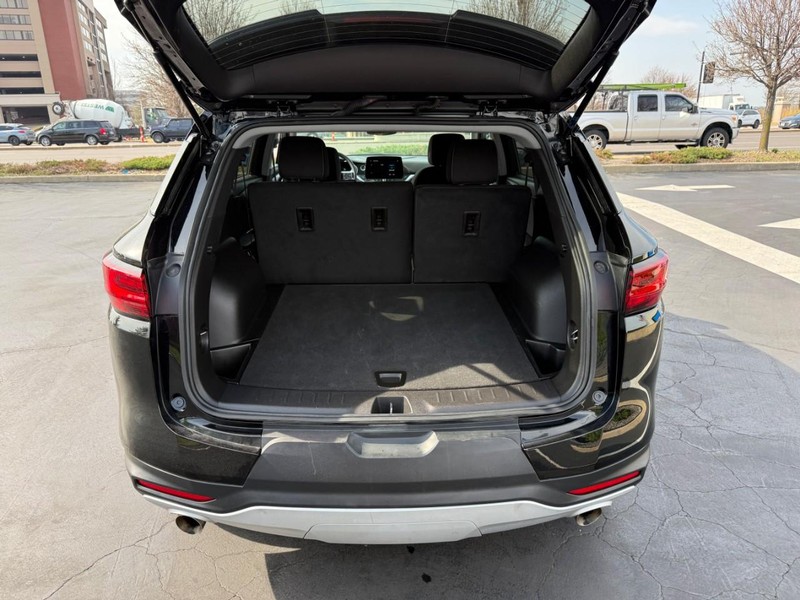 Chevrolet Blazer Vehicle Full-screen Gallery Image 06