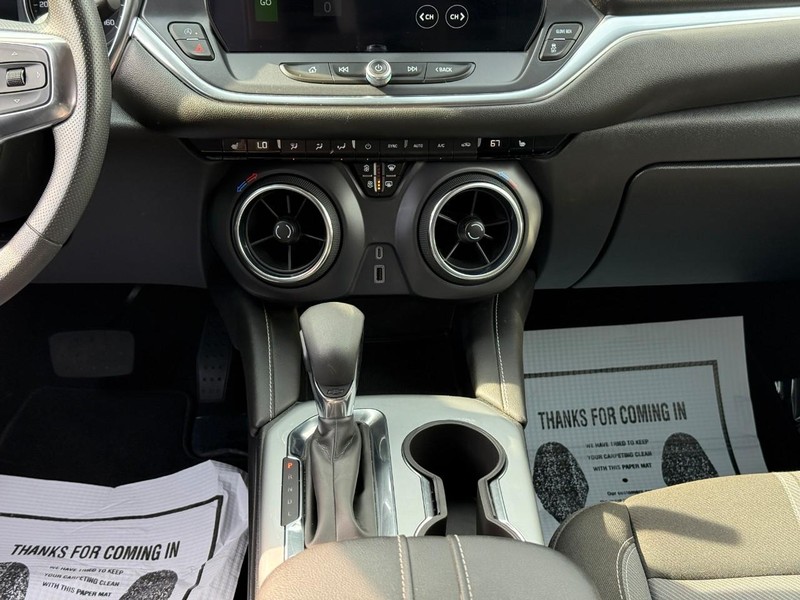 Chevrolet Blazer Vehicle Full-screen Gallery Image 14
