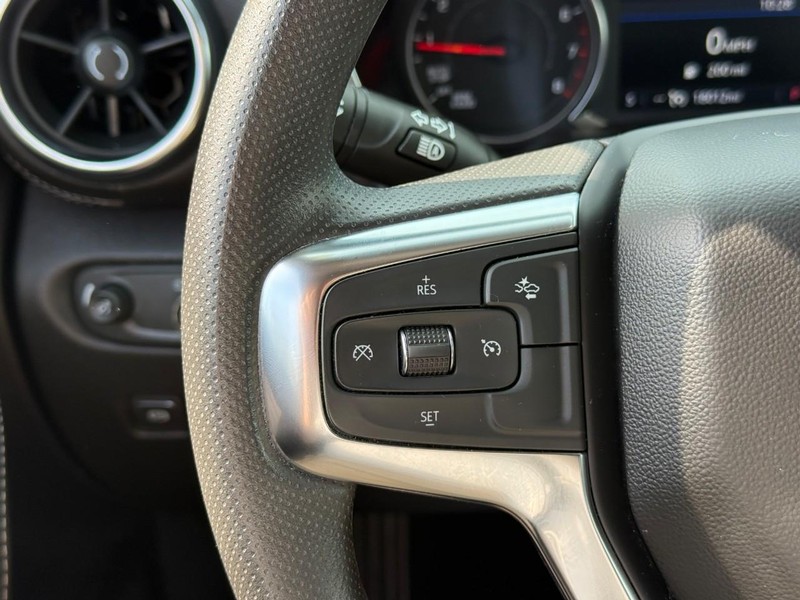 Chevrolet Blazer Vehicle Full-screen Gallery Image 18
