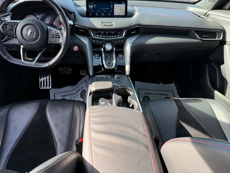 Acura TLX Vehicle Full-screen Gallery Image 11