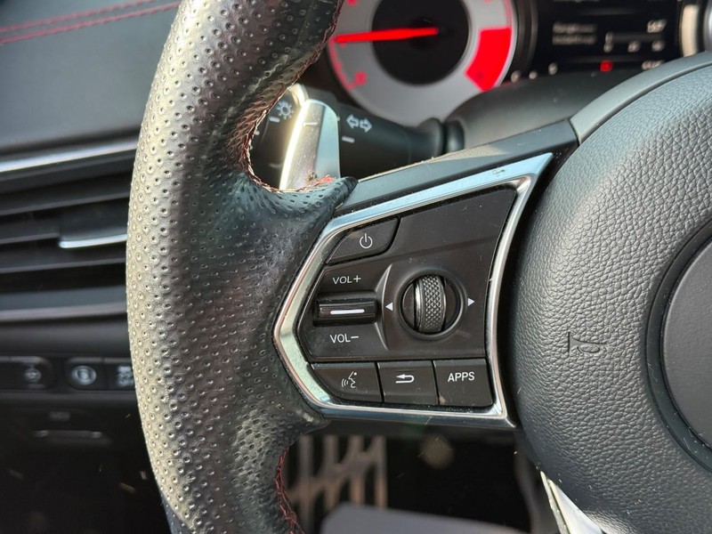 Acura TLX Vehicle Full-screen Gallery Image 19
