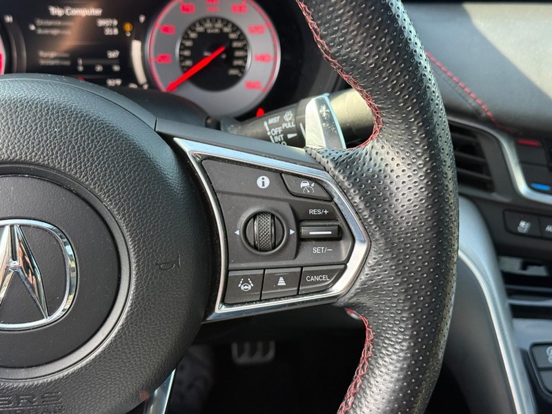 Acura TLX Vehicle Full-screen Gallery Image 20