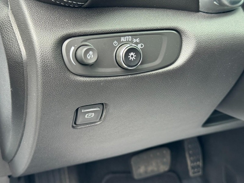 Chevrolet Blazer Vehicle Full-screen Gallery Image 17