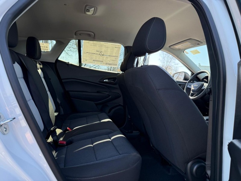 Chevrolet Trax Vehicle Full-screen Gallery Image 5