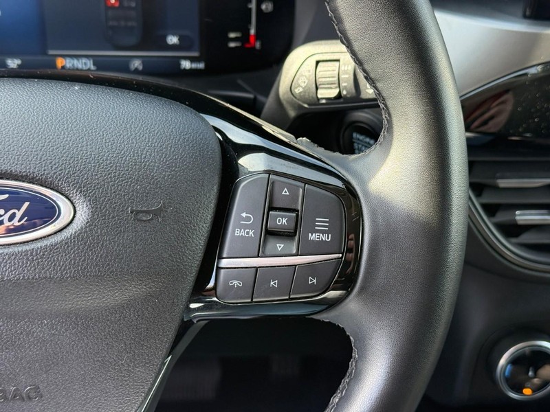 Ford Escape Vehicle Full-screen Gallery Image 21