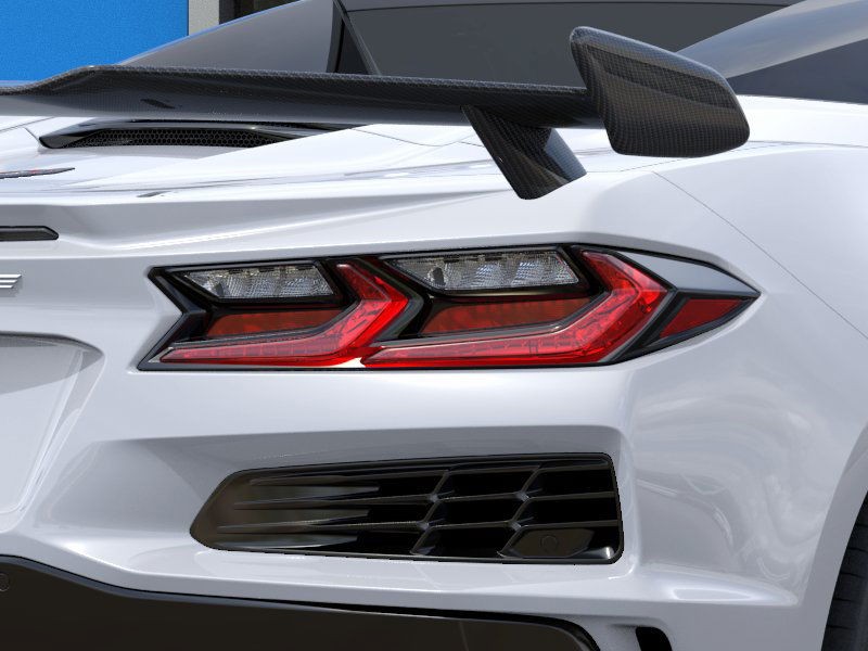 Chevrolet Corvette Vehicle Full-screen Gallery Image 11