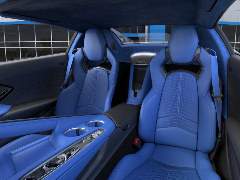 Chevrolet Corvette Vehicle Full-screen Gallery Image 16