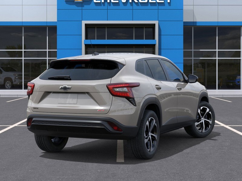 Chevrolet Trax Vehicle Full-screen Gallery Image 4