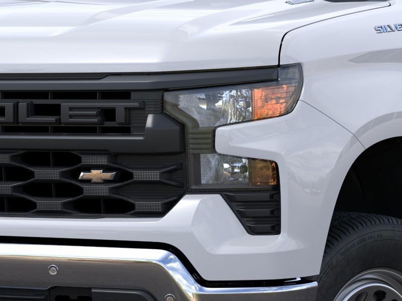 Chevrolet Silverado 1500 Vehicle Full-screen Gallery Image 10