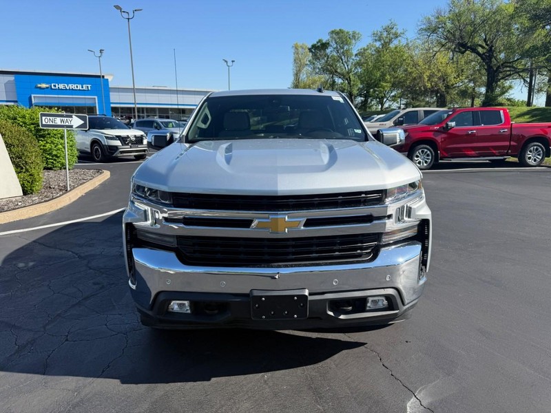 Chevrolet Silverado 1500 Vehicle Full-screen Gallery Image 10