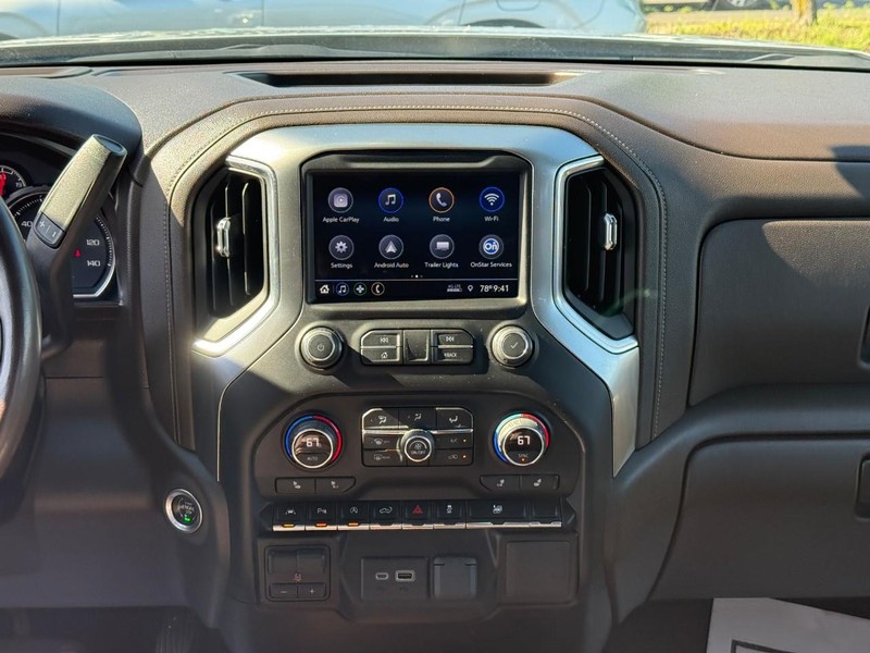 Chevrolet Silverado 1500 Vehicle Full-screen Gallery Image 14