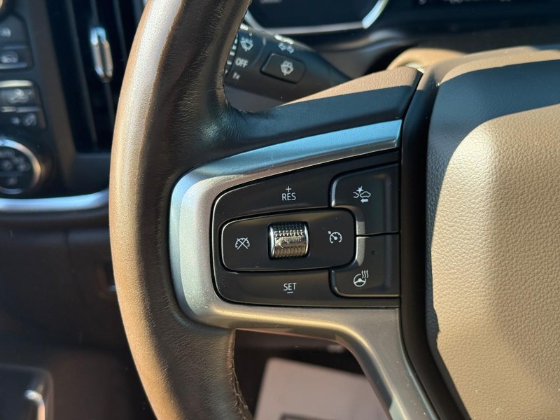 Chevrolet Silverado 1500 Vehicle Full-screen Gallery Image 20