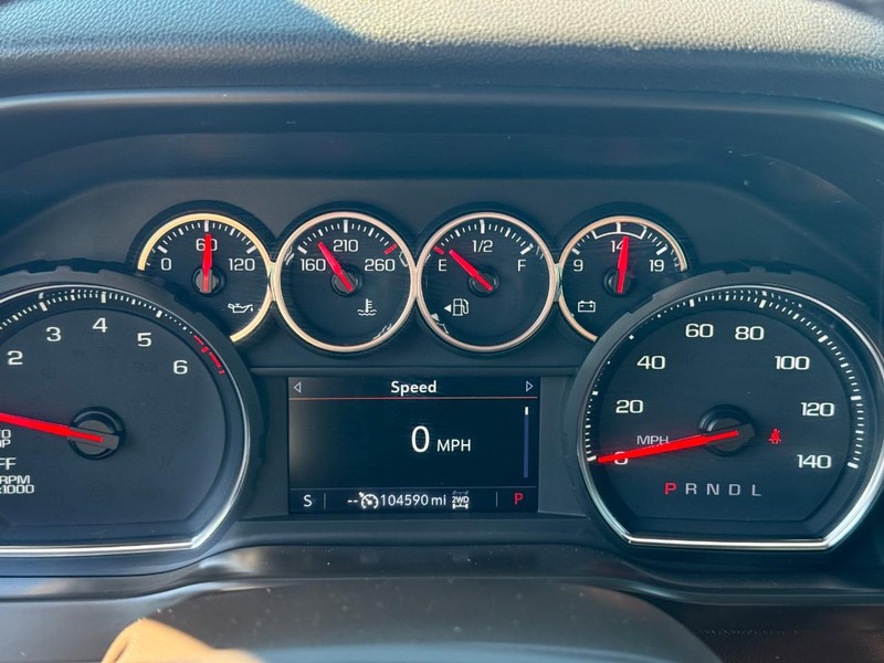 Chevrolet Silverado 1500 Vehicle Full-screen Gallery Image 22