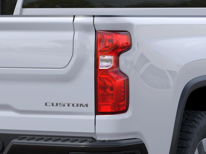 Chevrolet Silverado 2500HD Vehicle Full-screen Gallery Image 11