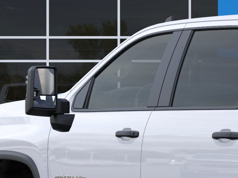 Chevrolet Silverado 2500HD Vehicle Full-screen Gallery Image 12