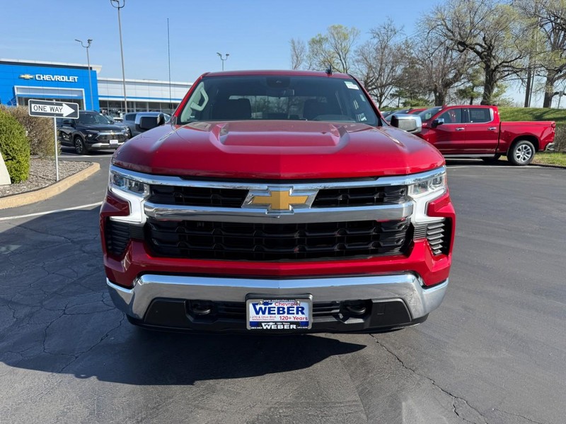 Chevrolet Silverado 1500 Vehicle Full-screen Gallery Image 10