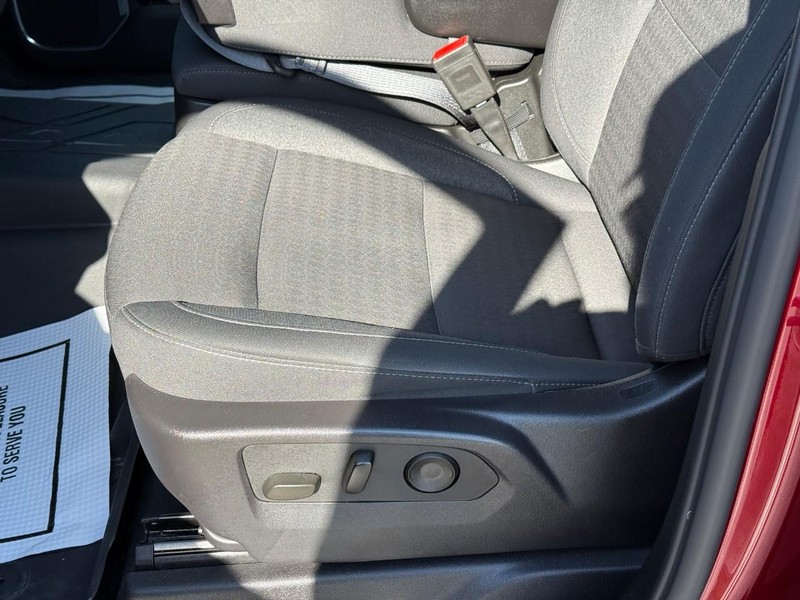 Chevrolet Silverado 1500 Vehicle Full-screen Gallery Image 17