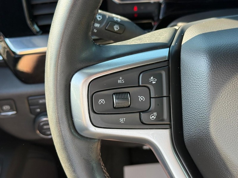 Chevrolet Silverado 1500 Vehicle Full-screen Gallery Image 19