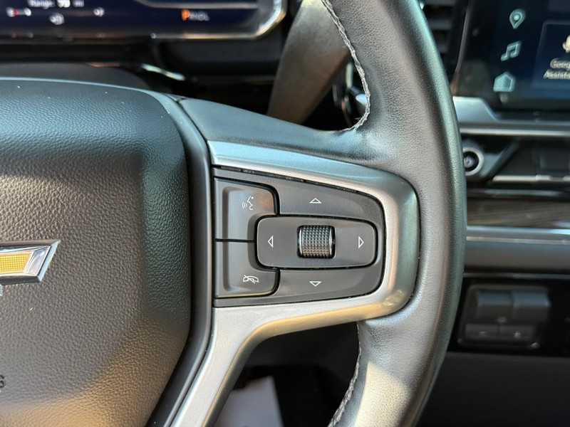 Chevrolet Silverado 1500 Vehicle Full-screen Gallery Image 20