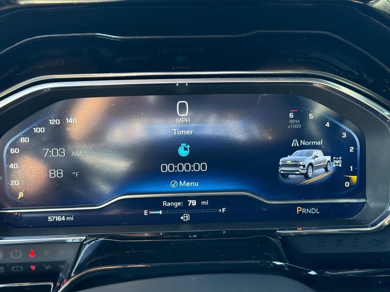 Chevrolet Silverado 1500 Vehicle Full-screen Gallery Image 21