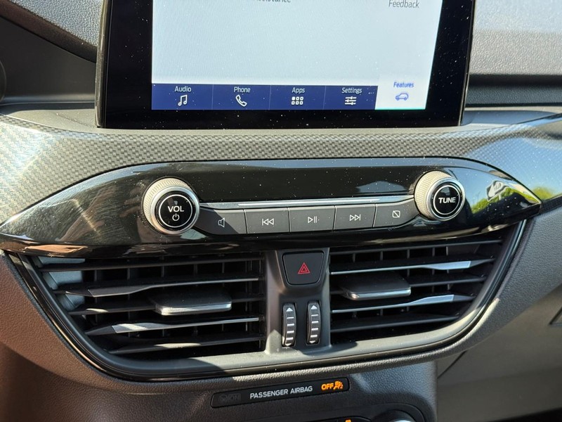 Ford Escape Vehicle Full-screen Gallery Image 19