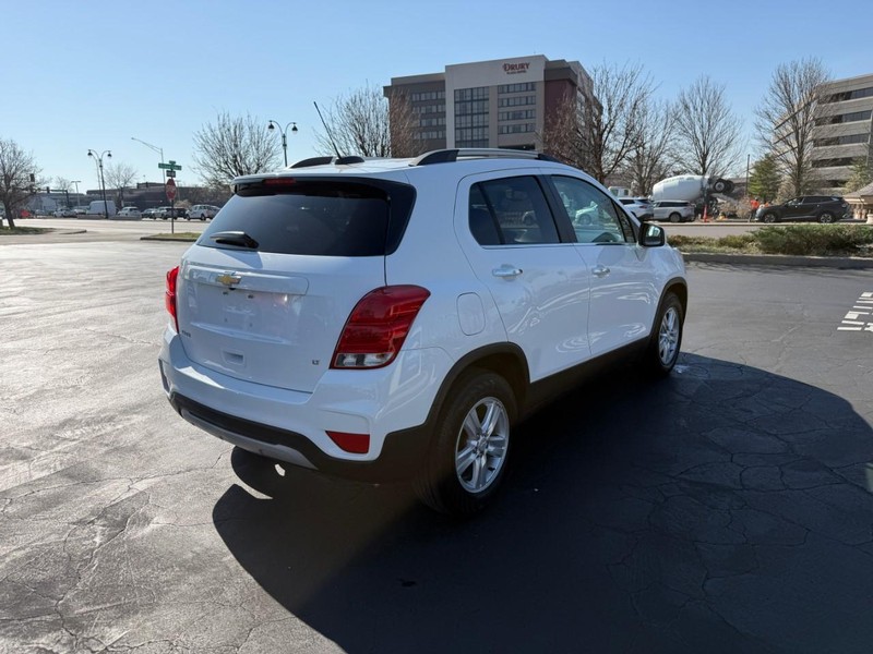 Chevrolet Trax Vehicle Full-screen Gallery Image 8