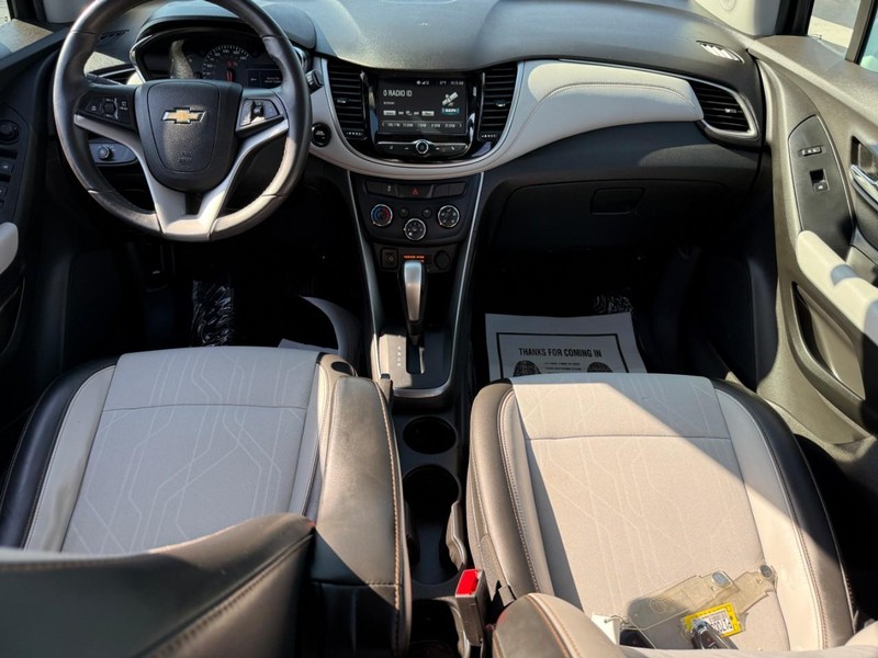 Chevrolet Trax Vehicle Full-screen Gallery Image 12