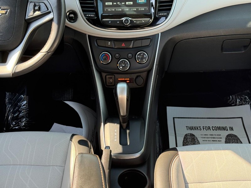 Chevrolet Trax Vehicle Full-screen Gallery Image 16